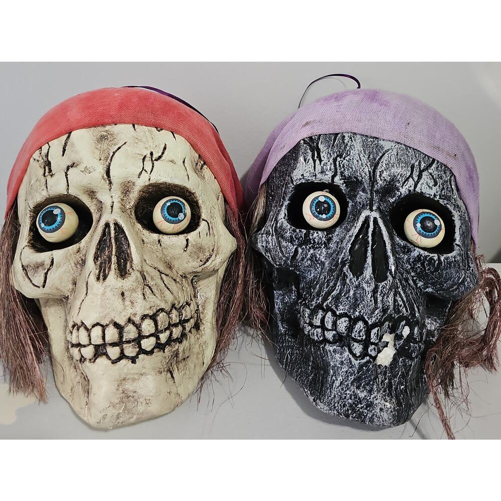 Two Hanging Pirate Skeleton Skull Halloween Decoration Creepy Scary Prop